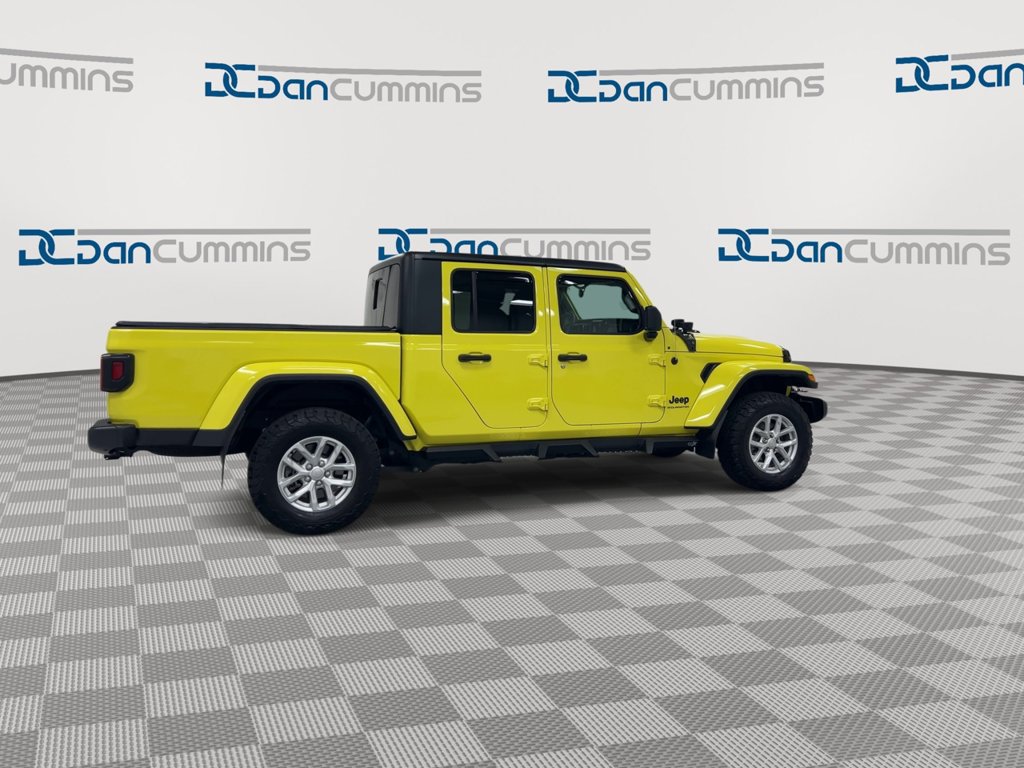 Used 2023 Jeep Gladiator Sport AWD/4WD image 9
