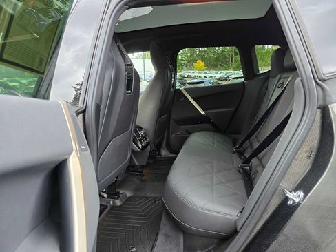 Used 2024 BMW iX xDrive50 w/ Premium Package AWD/4WD image 16