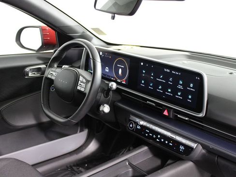 Used 2024 Hyundai Ioniq 6 SE RWD image 11