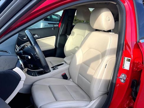 Used 2019 Mercedes-Benz GLA 250 4MATIC image 7