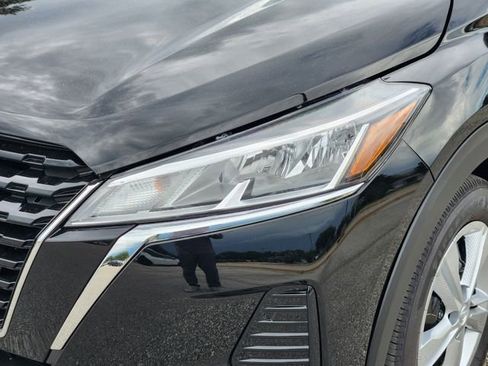 New 2025 Nissan Kicks Play S image 6