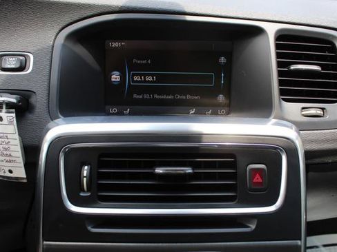 Used 2014 Volvo S60 T5 image 19