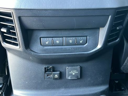 Used 2026 Toyota Tundra Platinum w/ TRD Off-Road Package AWD/4WD image 17