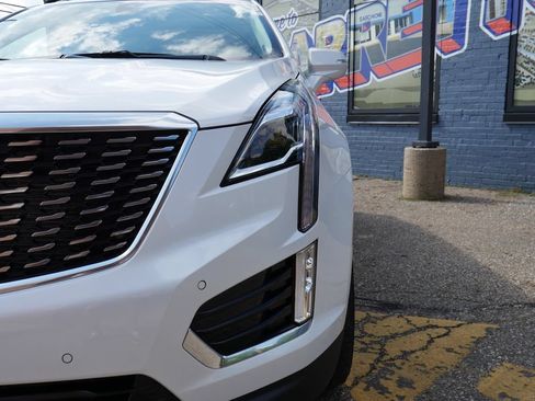 Used 2024 Cadillac XT5 Premium Luxury AWD/4WD image 3