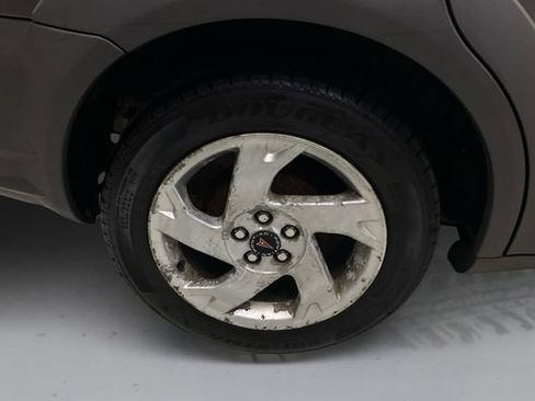 Used 2003 Pontiac Vibe w/ Power Group Value Package FWD image 18