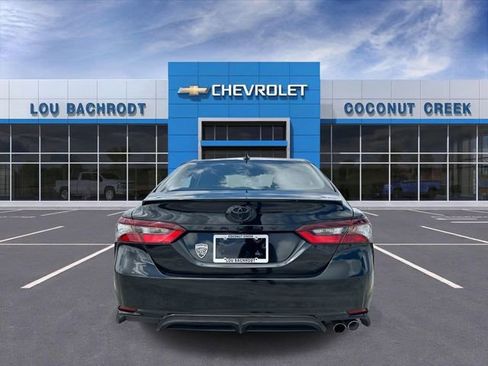 Used 2023 Toyota Camry SE w/ Convenience Package image 7