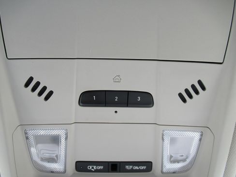 Used 2023 GMC Terrain Denali AWD/4WD image 29
