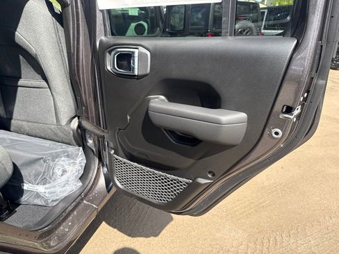 New 2026 Jeep Wrangler Unlimited Sport AWD/4WD image 25