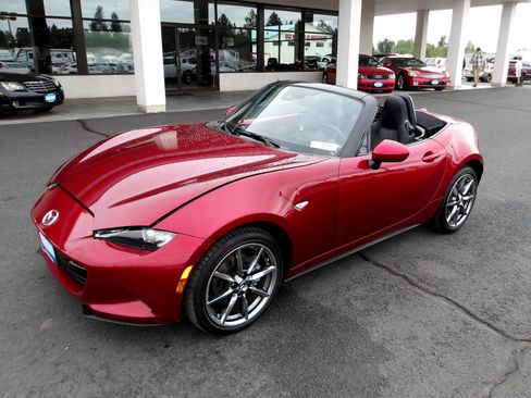 Used 2022 MAZDA MX-5 Miata Grand Touring image 8
