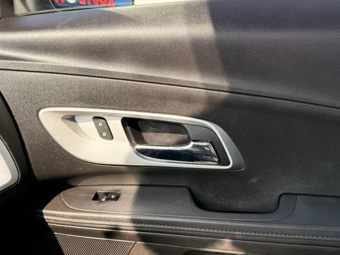 Used 2012 Chevrolet Equinox LS FWD image 21
