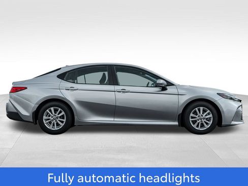 Used 2025 Toyota Camry LE FWD image 8