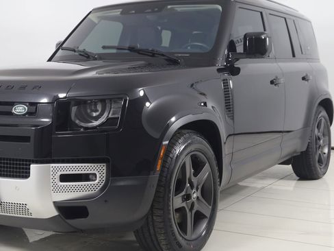 Used 2022 Land Rover Defender 110 SE image 55