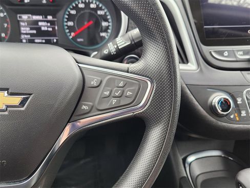 Used 2024 Chevrolet Malibu LT image 17