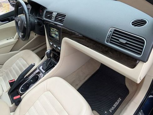 Used 2014 Volkswagen Passat TDI SEL Premium image 50