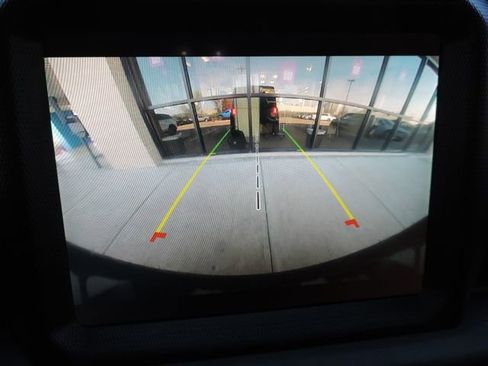 Used 2021 Jeep Wrangler Unlimited Sahara image 31