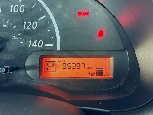 Used 2017 Nissan Versa S Plus image 13
