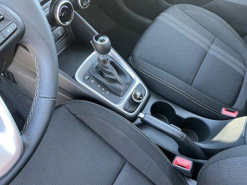 New 2025 Hyundai Venue SEL image 8