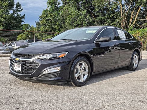 Used 2022 Chevrolet Malibu LS FWD image 3