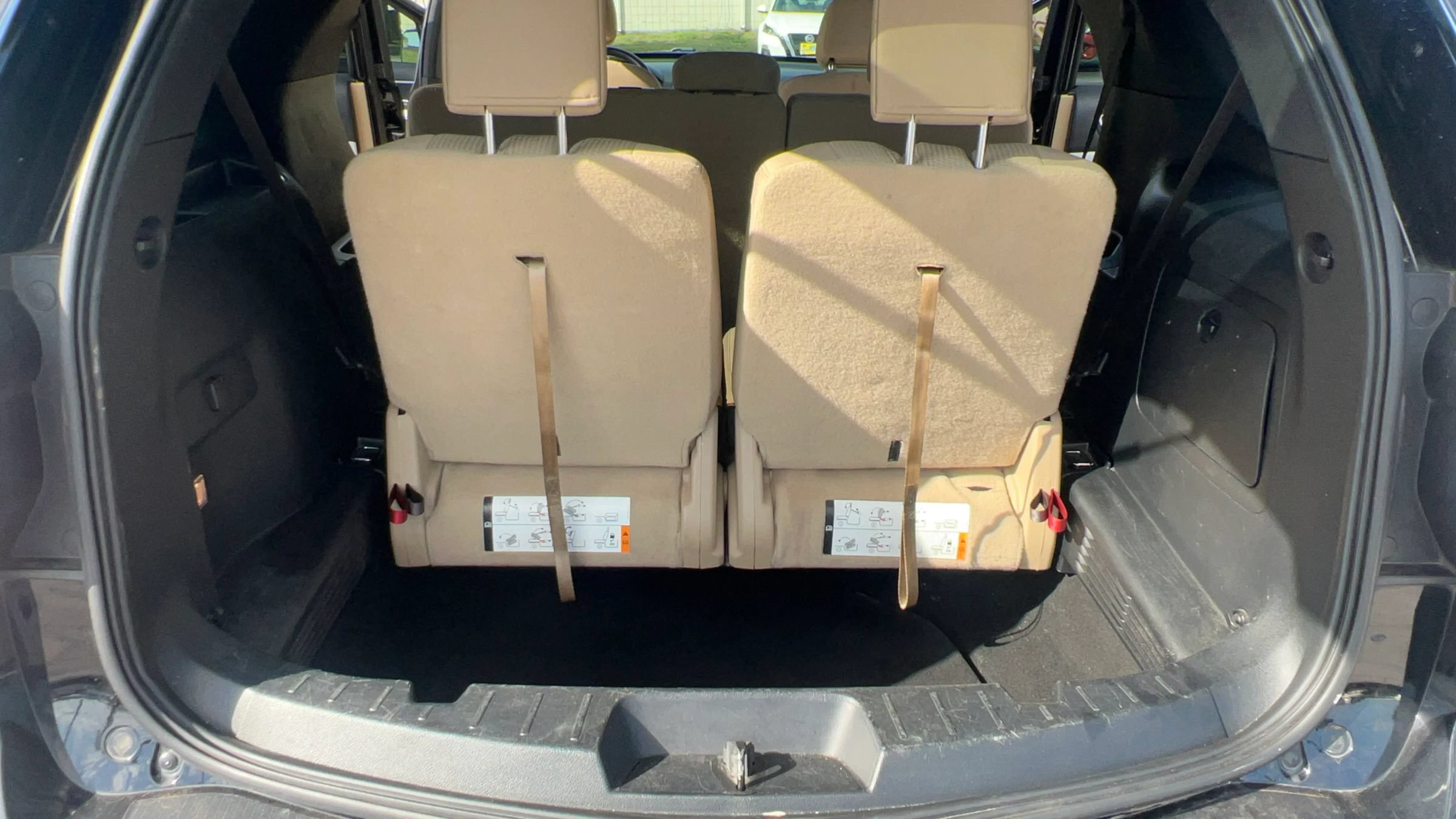 Used 2017 Ford Explorer XLT FWD image 29