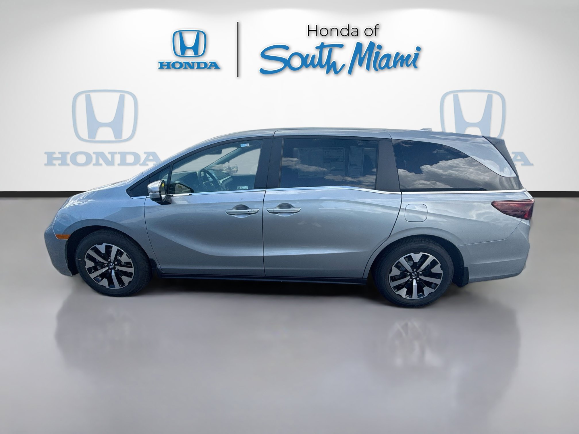 New 2027 Honda Odyssey EX-L image 4
