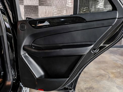 Used 2018 Mercedes-Benz GLE 350 w/ Premium 1 Package image 47