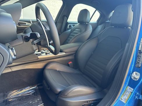 New 2026 Alfa Romeo Giulia w/ Driving Assist Package RWD image 17
