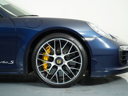 Used 2016 Porsche 911 Turbo S image 8