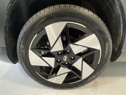 Used 2024 Hyundai Kona Limited image 39