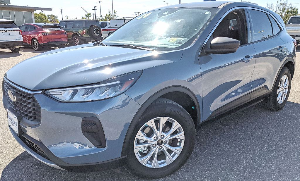 Certified 2024 Ford Escape Active w/ Tech Pack #1 AWD/4WD image 6