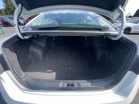 Used 2025 Nissan Altima 2.5 SV image 25