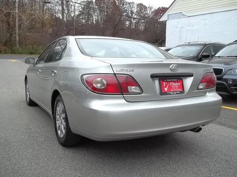 Used 2004 Lexus ES 330 image 2