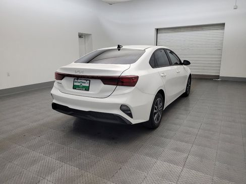 Used 2023 Kia Forte LXS FWD image 9