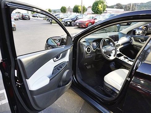 Certified 2023 Hyundai Kona Limited image 36