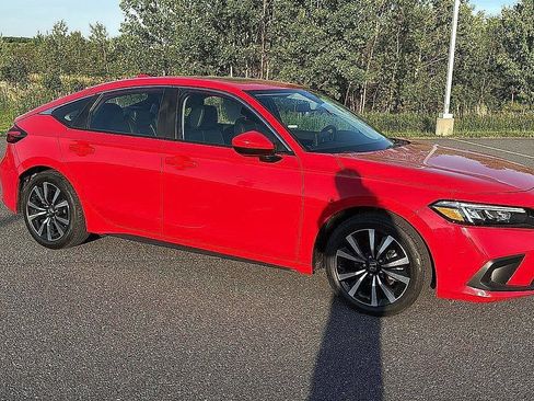 Used 2023 Honda Civic EX-L image 2
