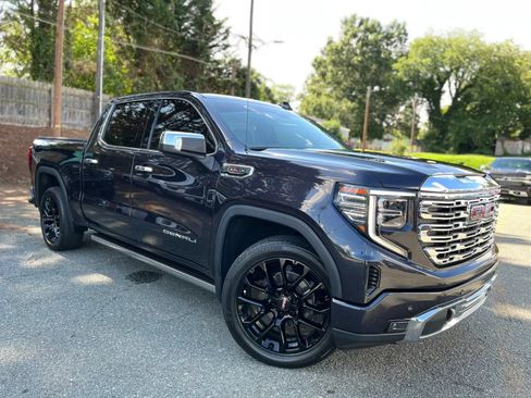 Used 2023 GMC Sierra 1500 Denali w/ Denali Reserve Package AWD/4WD image 1