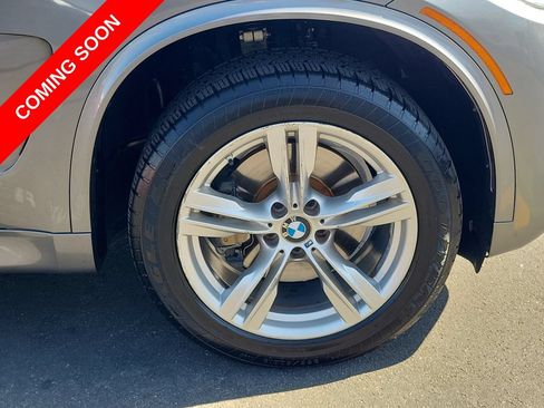 Used 2018 BMW X5 xDrive40e w/ M Sport Package AWD/4WD image 9