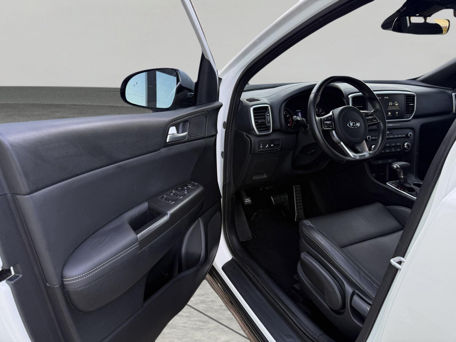 Used 2020 Kia Sportage S w/ S Sunroof Package AWD/4WD image 18