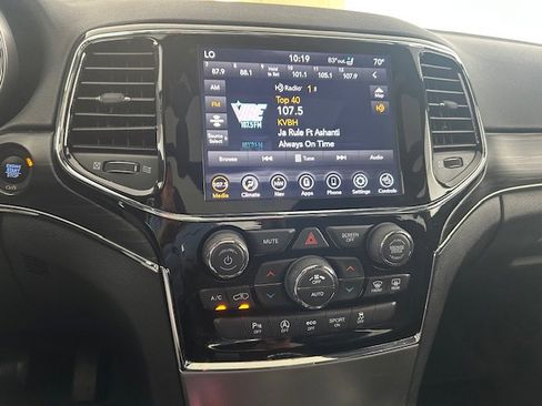 Used 2020 Jeep Grand Cherokee Limited w/ Luxury Group II RWD image 18