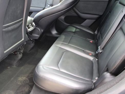 Used 2024 Tesla Model Y Long Range image 34