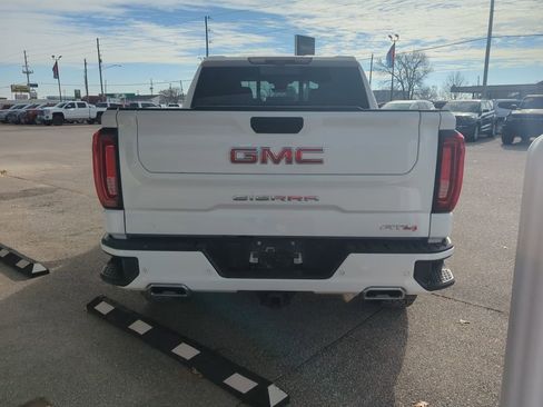 Used 2024 GMC Sierra 1500 AT4 w/ Technology Package image 6