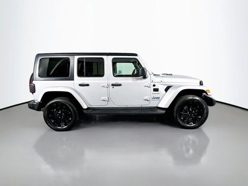 Used 2023 Jeep Wrangler Unlimited Sahara AWD/4WD image 6