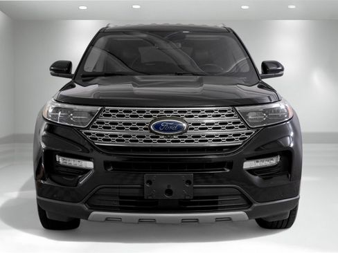 Used 2021 Ford Explorer Limited w/ Equipment Group 301A image 6