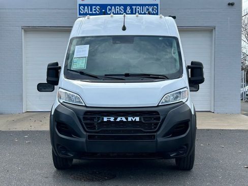 Used 2024 RAM ProMaster 2500 FWD image 2