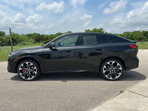 New 2025 BMW X2 xDrive28i w/ M Sport Package image 5