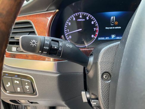 Used 2015 Hyundai Equus Signature image 60