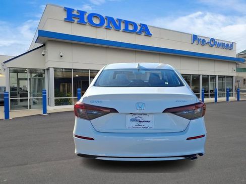 Used 2025 Honda Civic Sport image 5