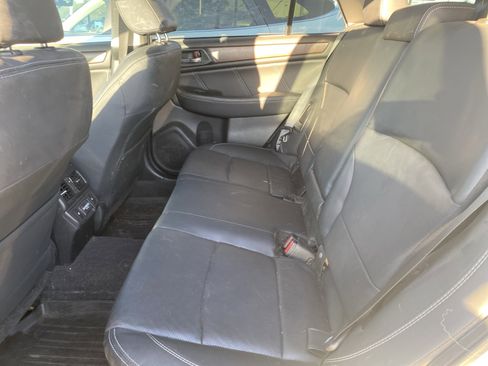 Used 2018 Subaru Outback 2.5i Limited AWD/4WD image 17