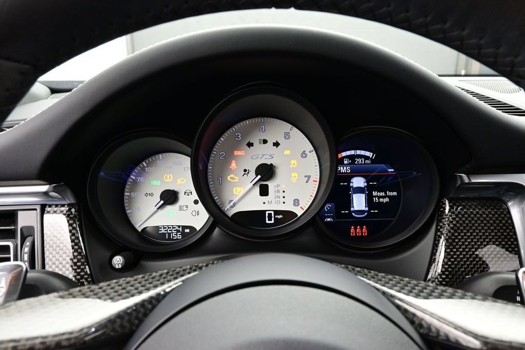 Certified 2025 Porsche Macan GTS AWD/4WD image 9