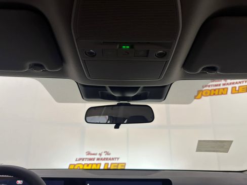 New 2026 Nissan Sentra SR w/ Floor Mat Package image 21