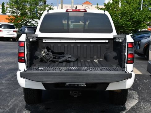 Used 2023 Nissan Frontier PRO-4X w/ Pro Convenience Package AWD/4WD image 10
